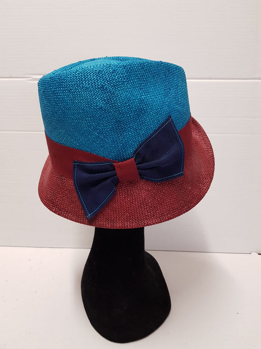 Two-tone hat with bow